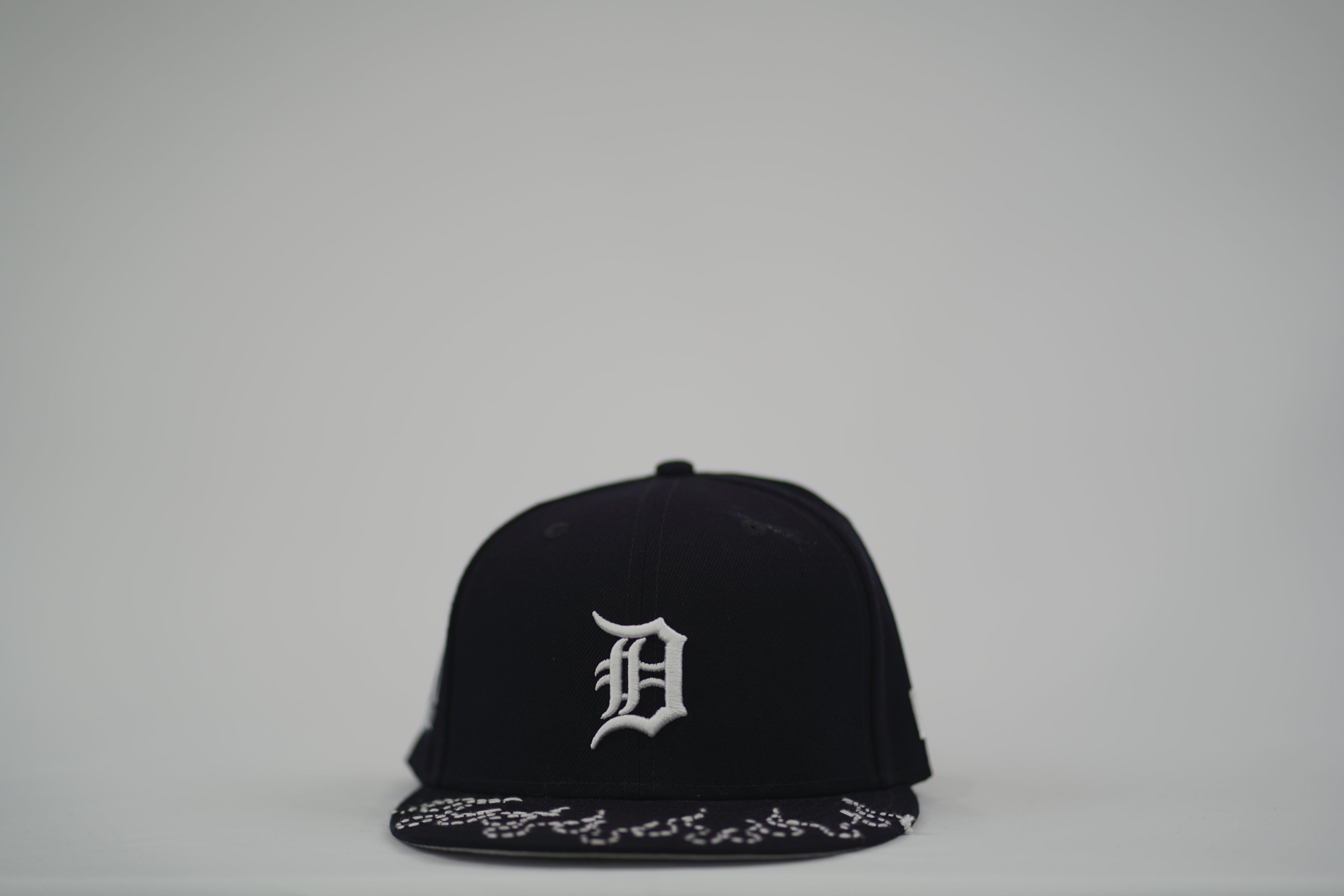 Detroit Tigers Flame Sashiko Fitted Hat 7 3/8