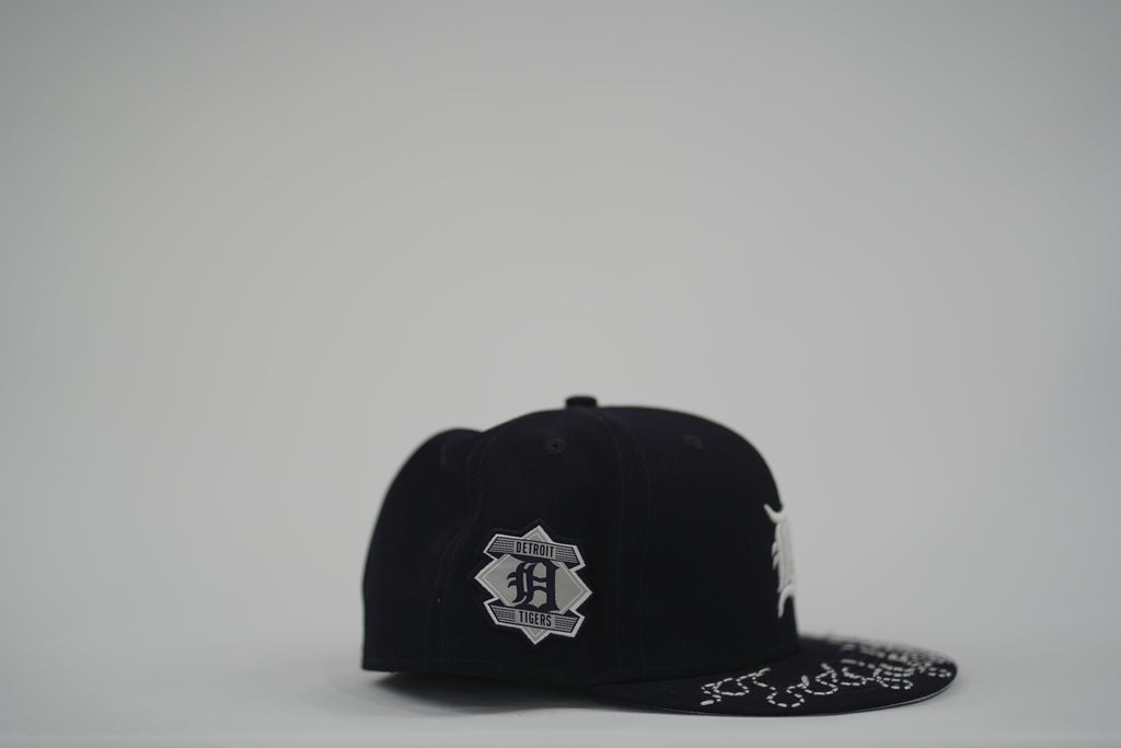 Detroit Tigers Flame Sashiko Fitted Hat 7 3/8